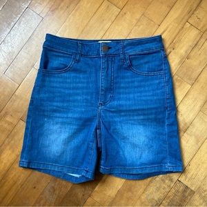 Ripton & Co Light Wash Jorts